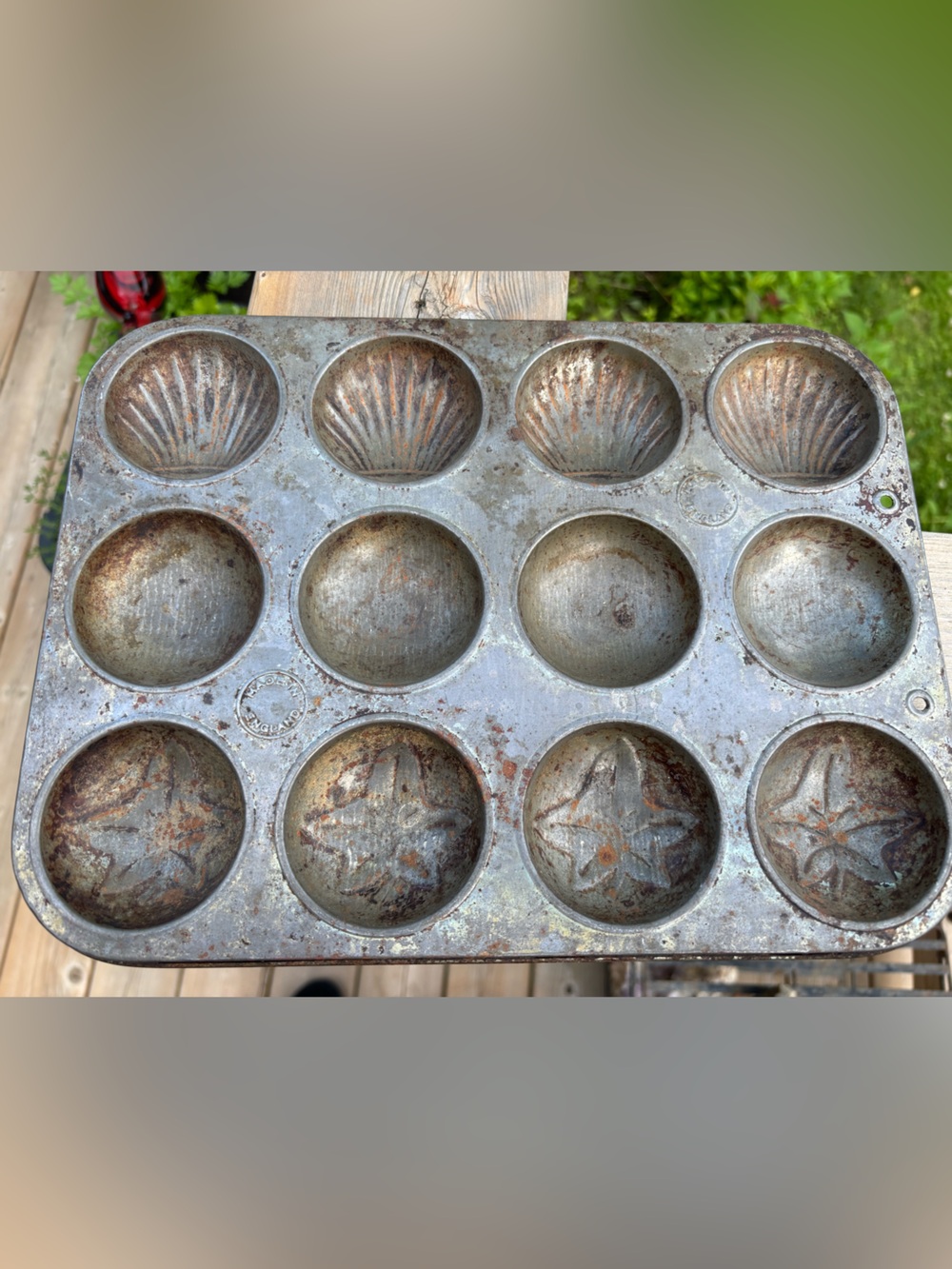 Vintage Metal Madeleine Shell & Ivy Mould Baking Tray  - Made in England